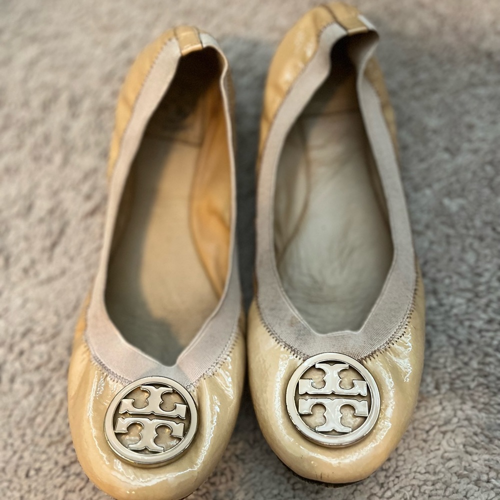 Tory Burch mini travel ballet -used condition